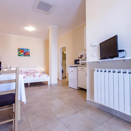 Oliva 1 Lozica Apartamento